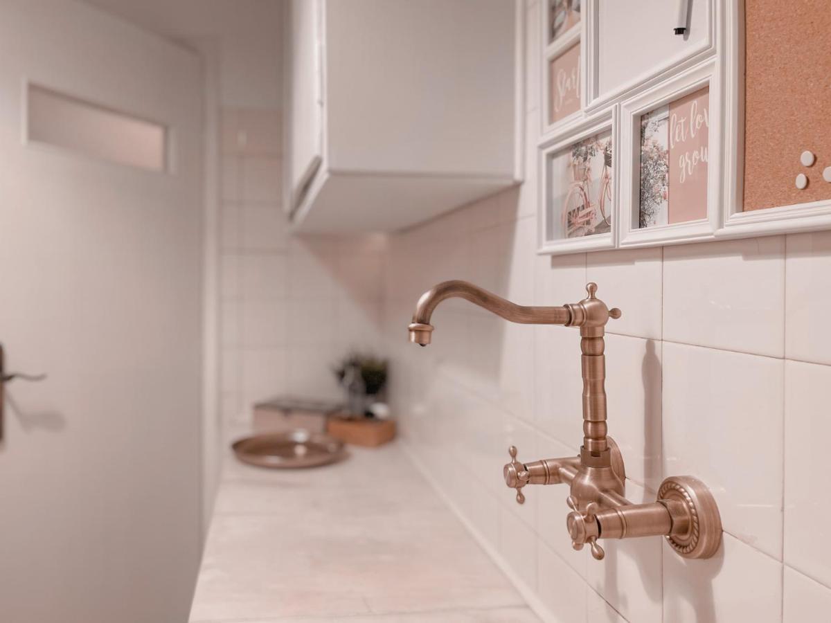 Boho Chic 2Br Apartment In The Center Of أثينا المظهر الخارجي الصورة